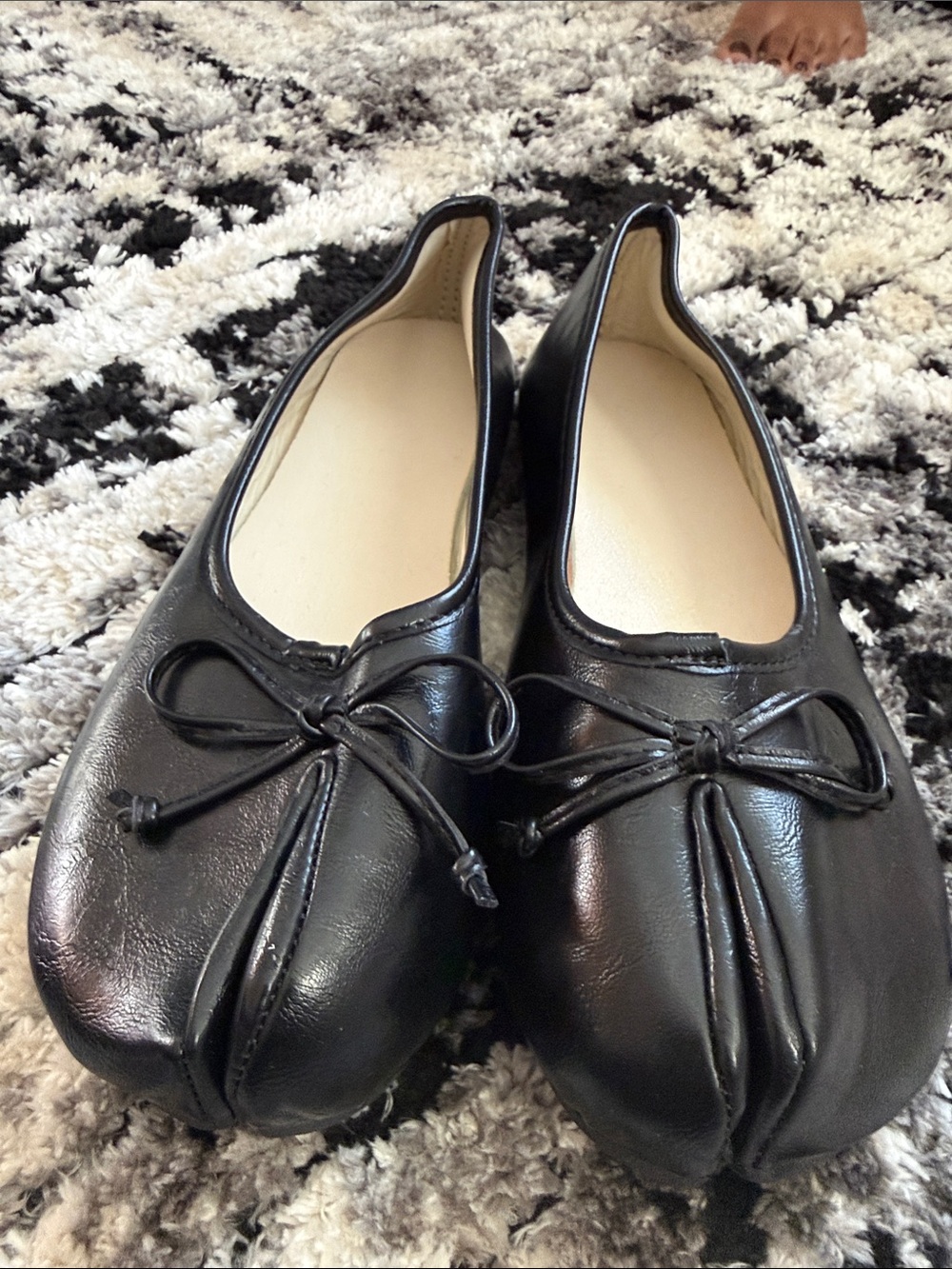 Black Leather Split-Toe Ballet Flats with Bow